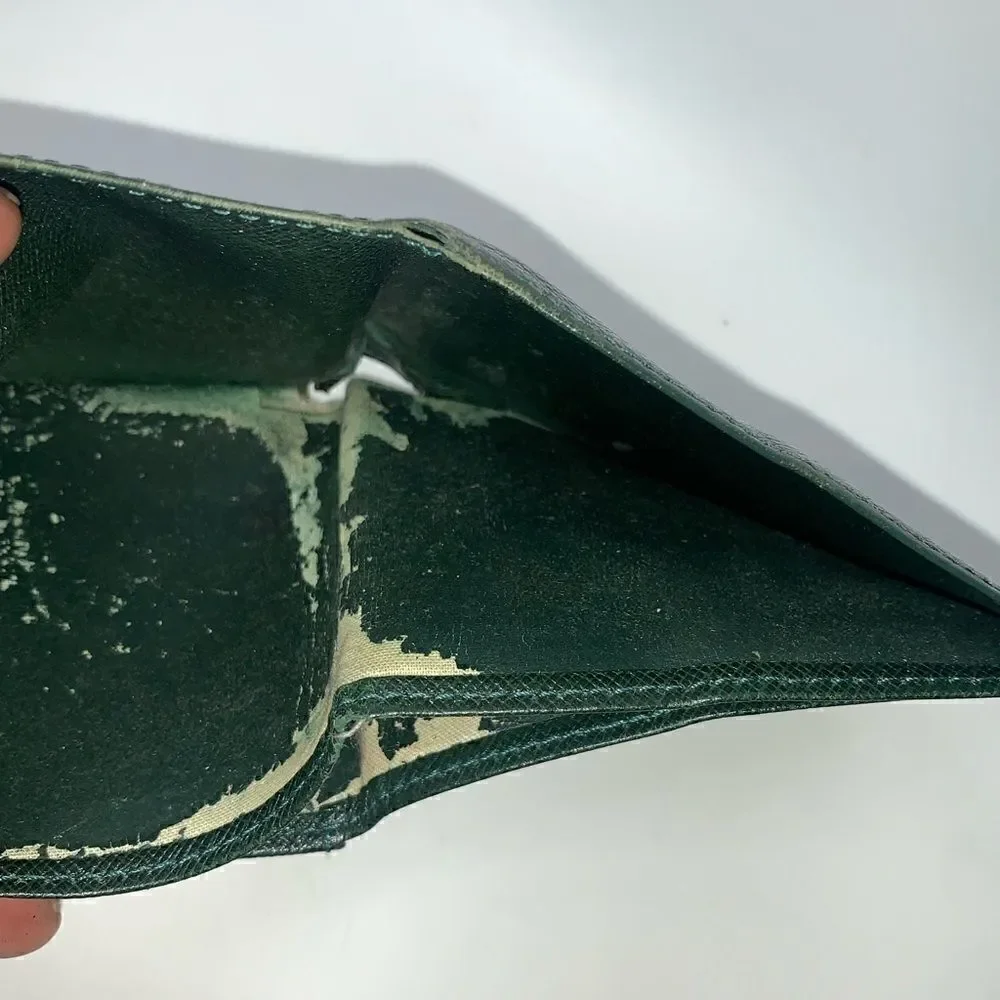 💥AUTHENTIC💥 Louis Vuitton Mens Leather Bifold Wallet Green